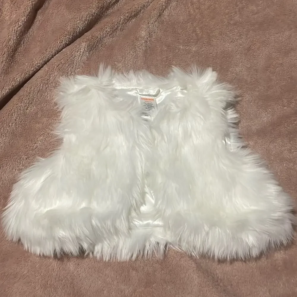 Gymboree xs 4 white sleevesless faux fur vest like new worn once